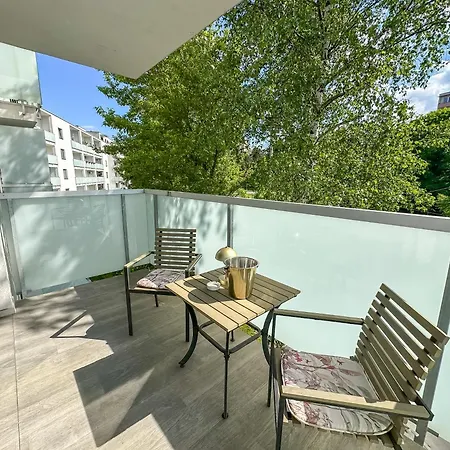 Apartmán Simcity Vii I Downtown 24 7 W Parking And Terrace