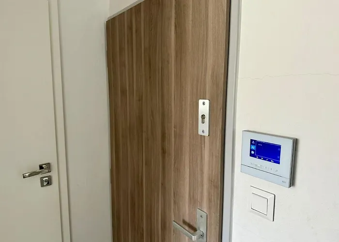 Apartament Simcity Vii I Downtown 24 7 W Parking And Terrace Bańska Bystrzyca